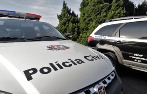 dois-homens-sao-mortos-a-tiros-em-adega-na-zona-rural-de-cotia