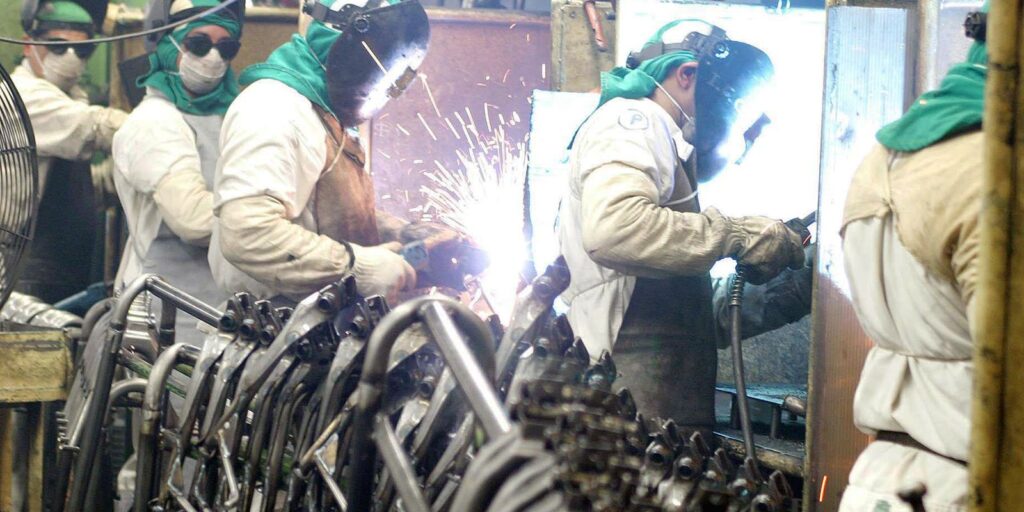 industria-de-maquinas-e-equipamentos-comeca-2026-em-desaceleracao