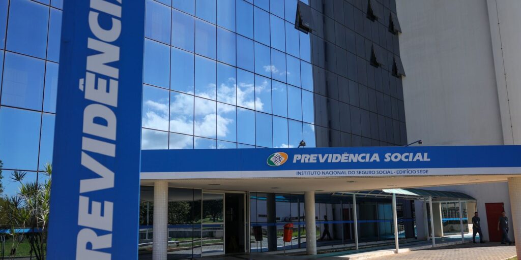inss-suspende-novos-emprestimos-consignados-do-c6-consig-a-aposentados