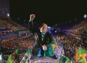 homenagem-a-lula-na-sapucai-divide-opinioes