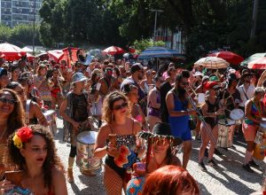 rio-registra-cinco-atendimentos-por-hora-devido-ao-calor-no-carnaval