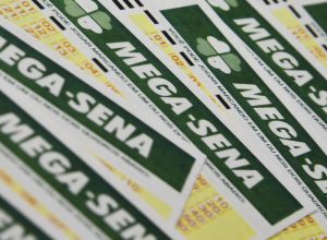 nenhuma-aposta-acerta-a-mega-sena-e-premio-vai-a-r$-116-milhoes