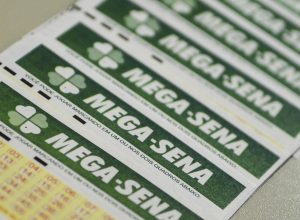 tres-apostas-acertam-a-mega-sena-e-levam-r$-34,8-milhoes-cada