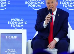 segundo-o-jornal-the-economist,-trump-esta-enfraquecido-e-irritado-com-a-guerra-do-ira